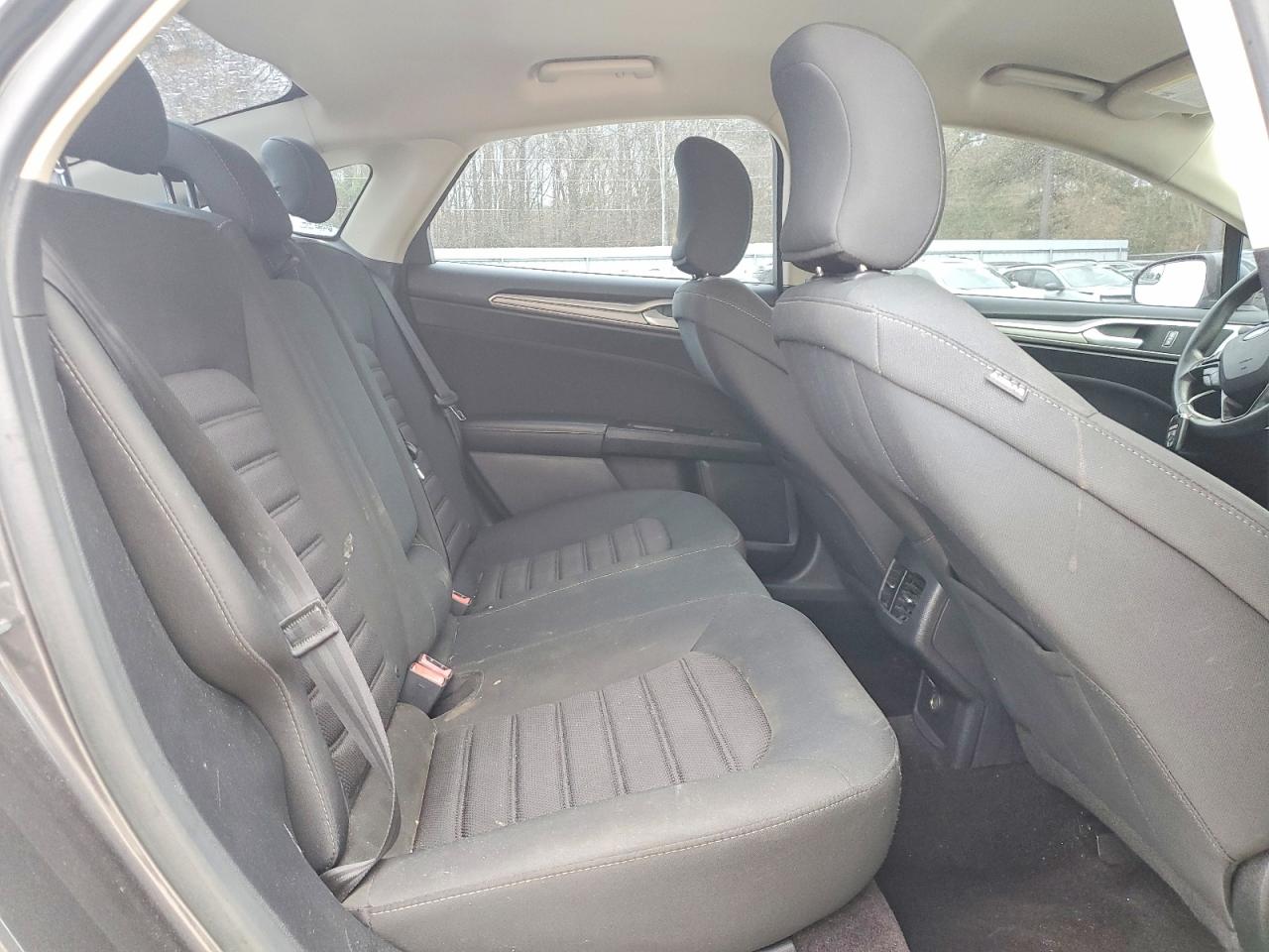 2017 FORD FUSION SE photo 10
