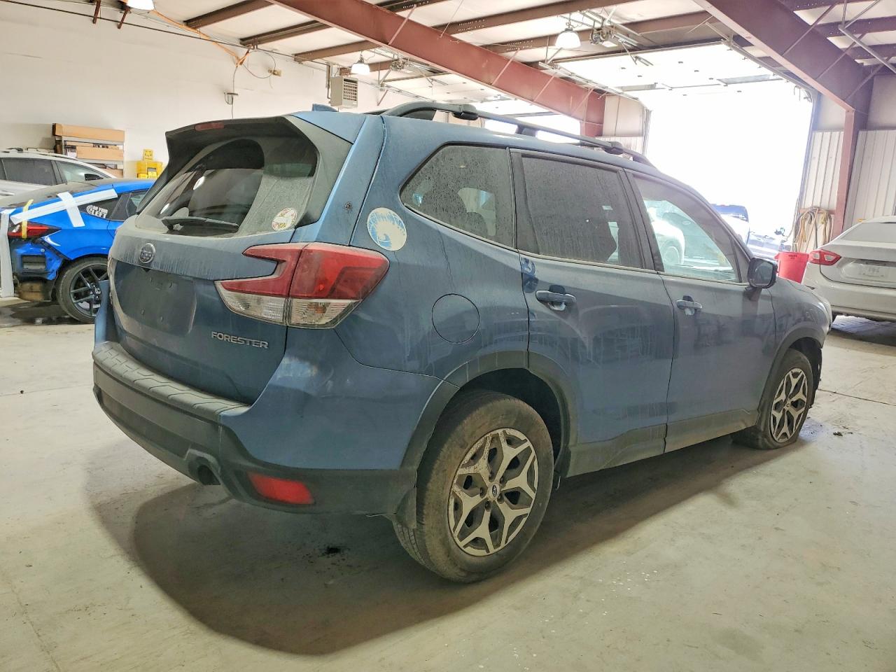 2021 SUBARU FORESTER PREMIUM photo 3