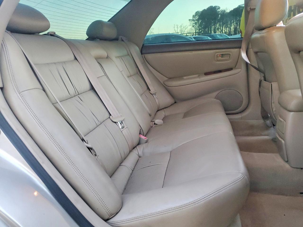1998 LEXUS ES 300 photo 10