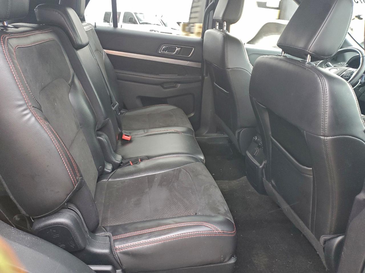 2018 FORD EXPLORER XLT photo 11