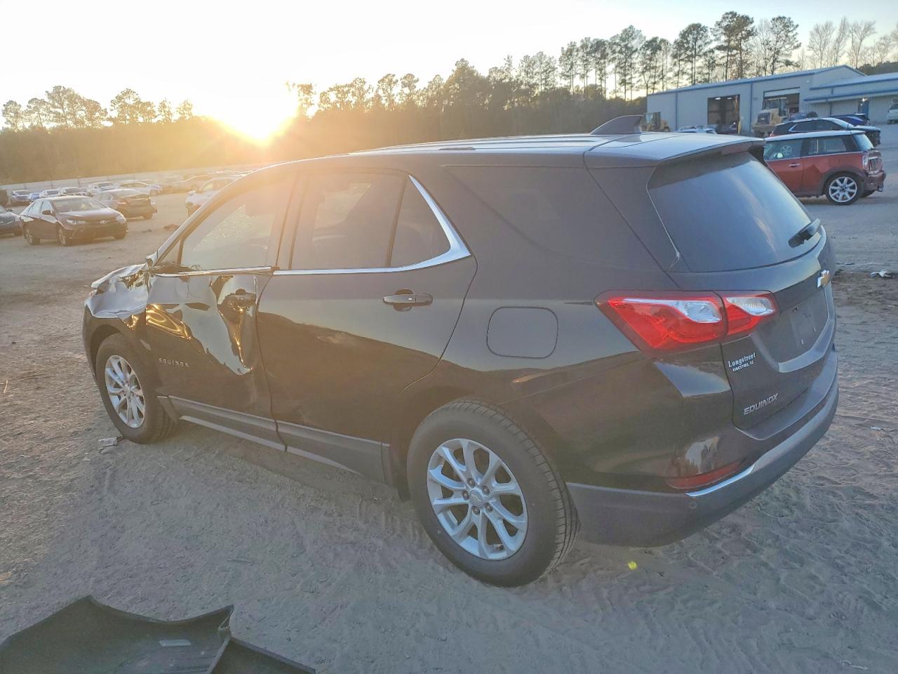 2018 CHEVROLET EQUINOX LT photo 2