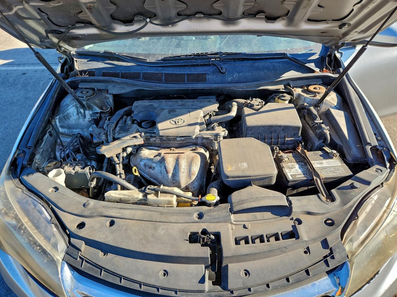 2016 TOYOTA CAMRY LE photo 21