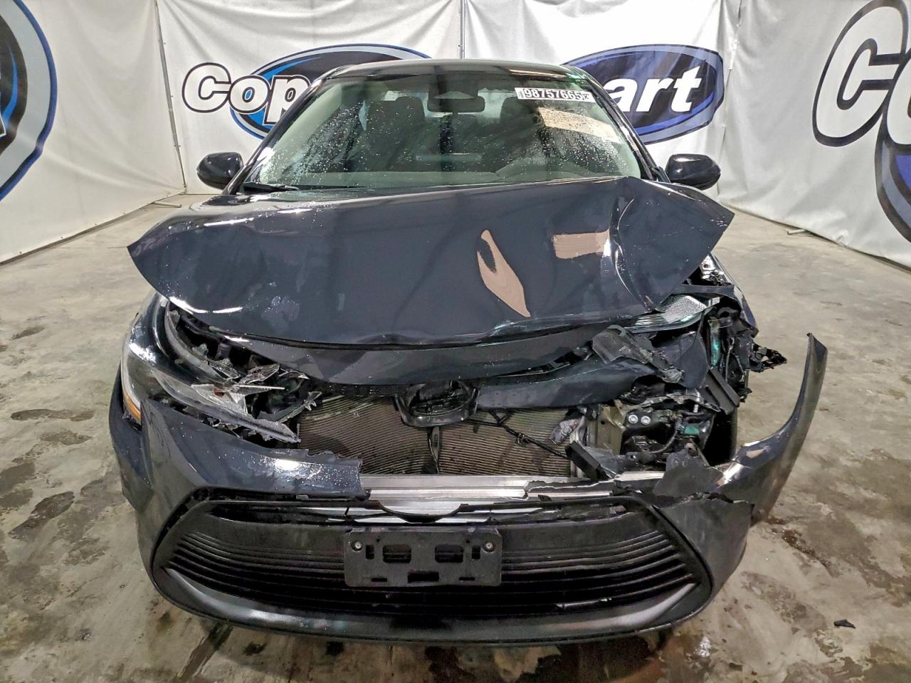 2025 TOYOTA COROLLA LE photo 5