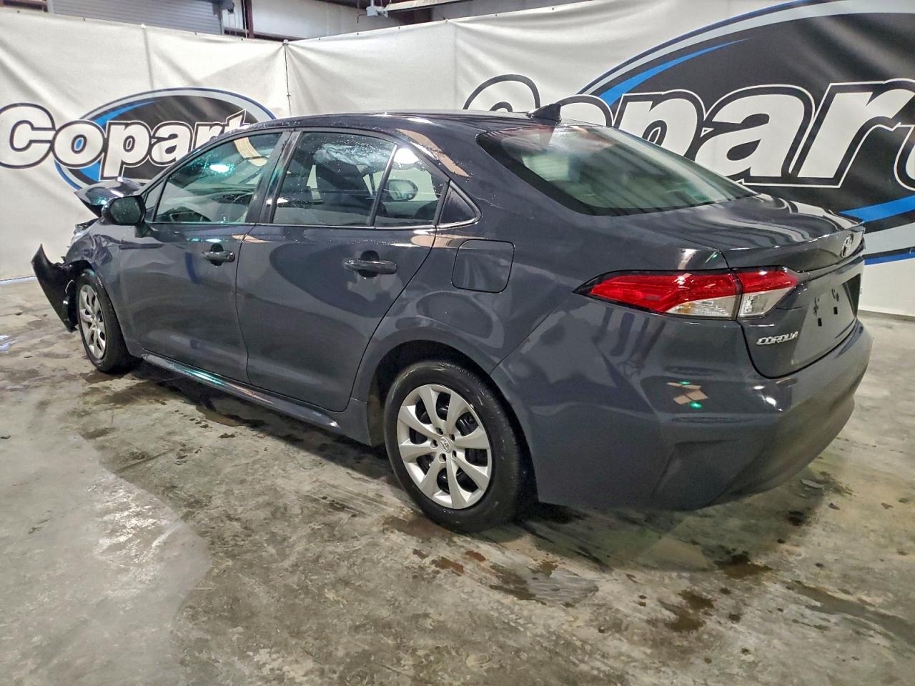 2025 TOYOTA COROLLA LE photo 2