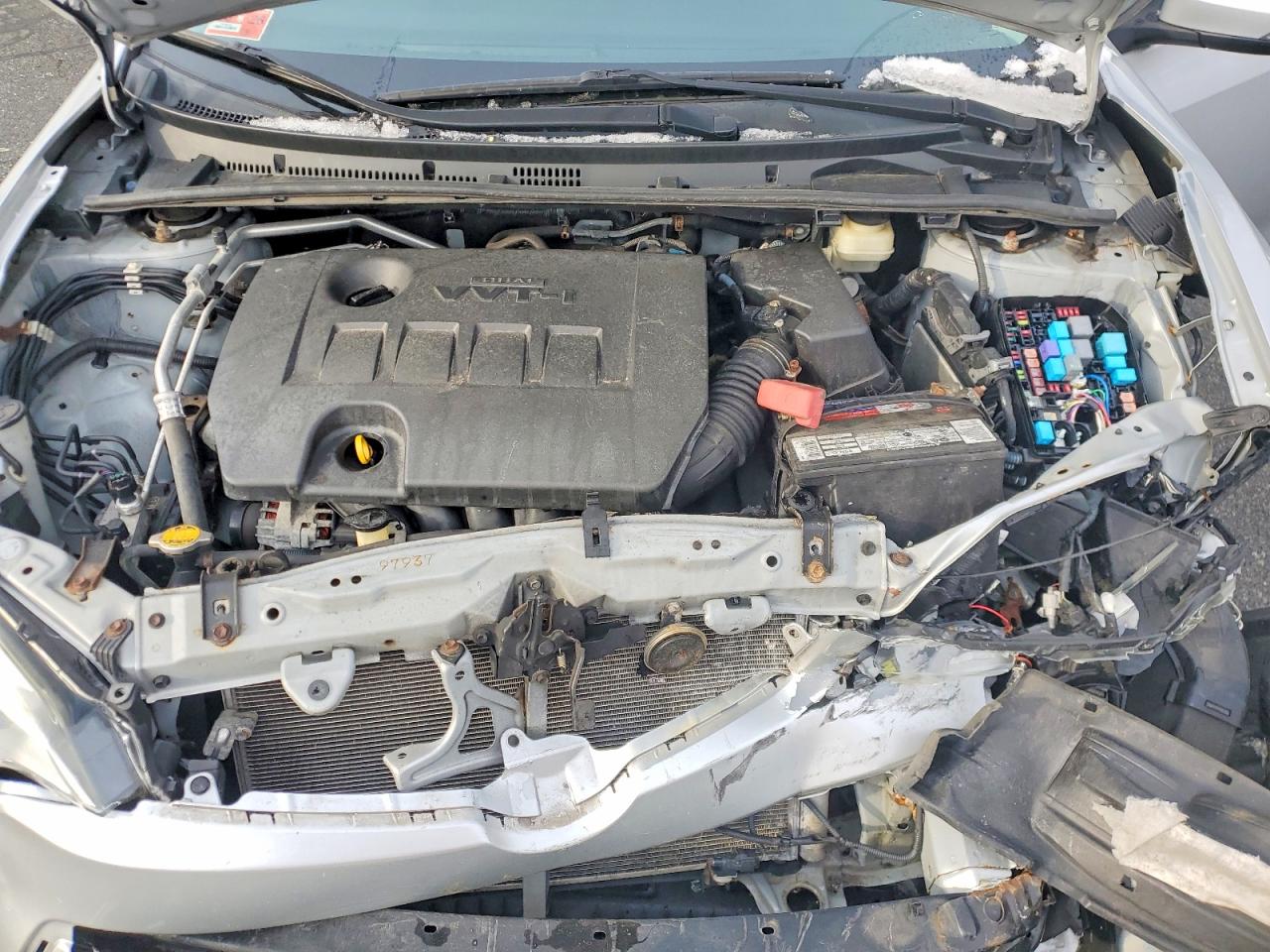 2014 TOYOTA COROLLA S PLUS photo 11