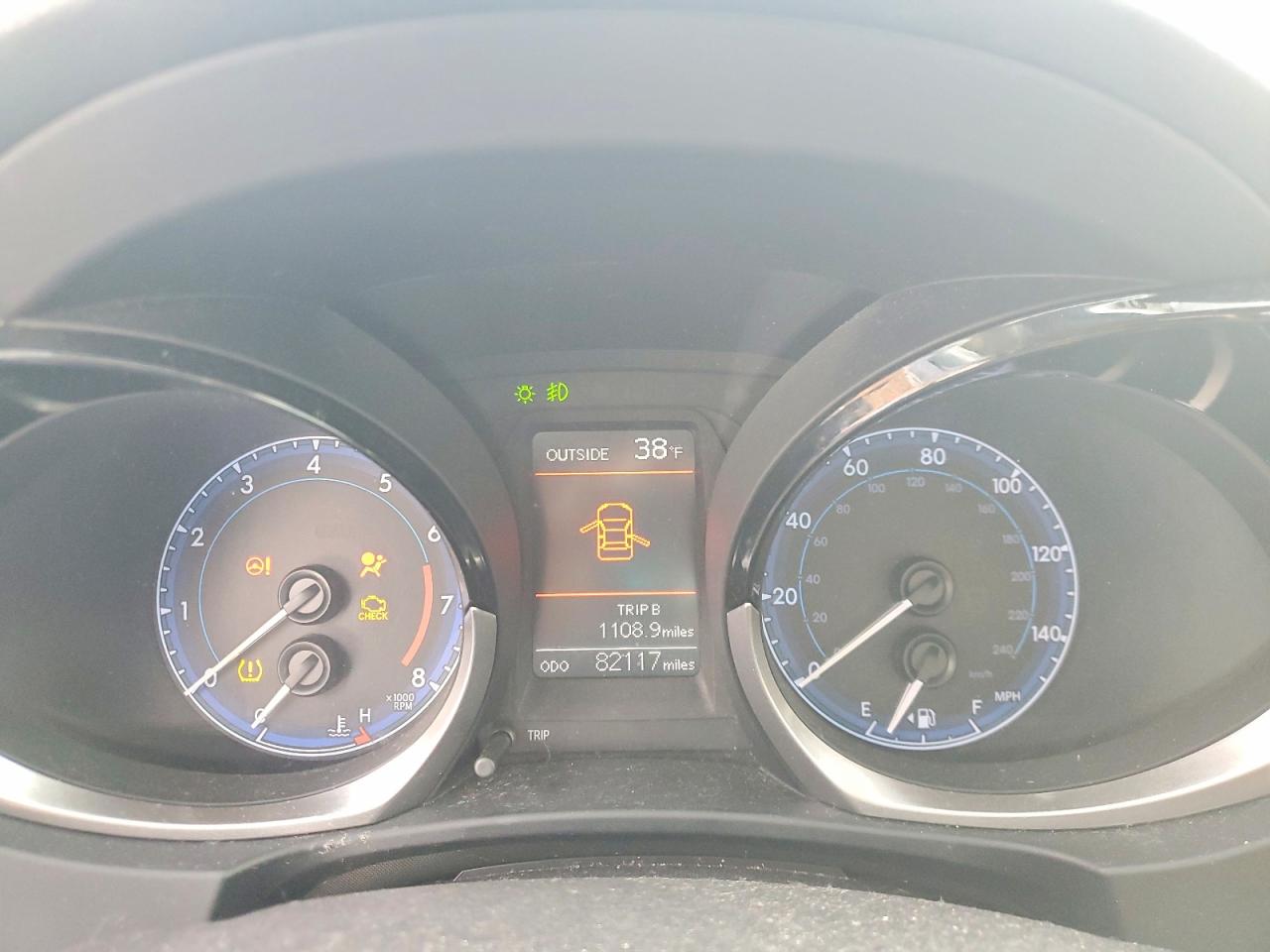 2014 TOYOTA COROLLA S PLUS photo 9
