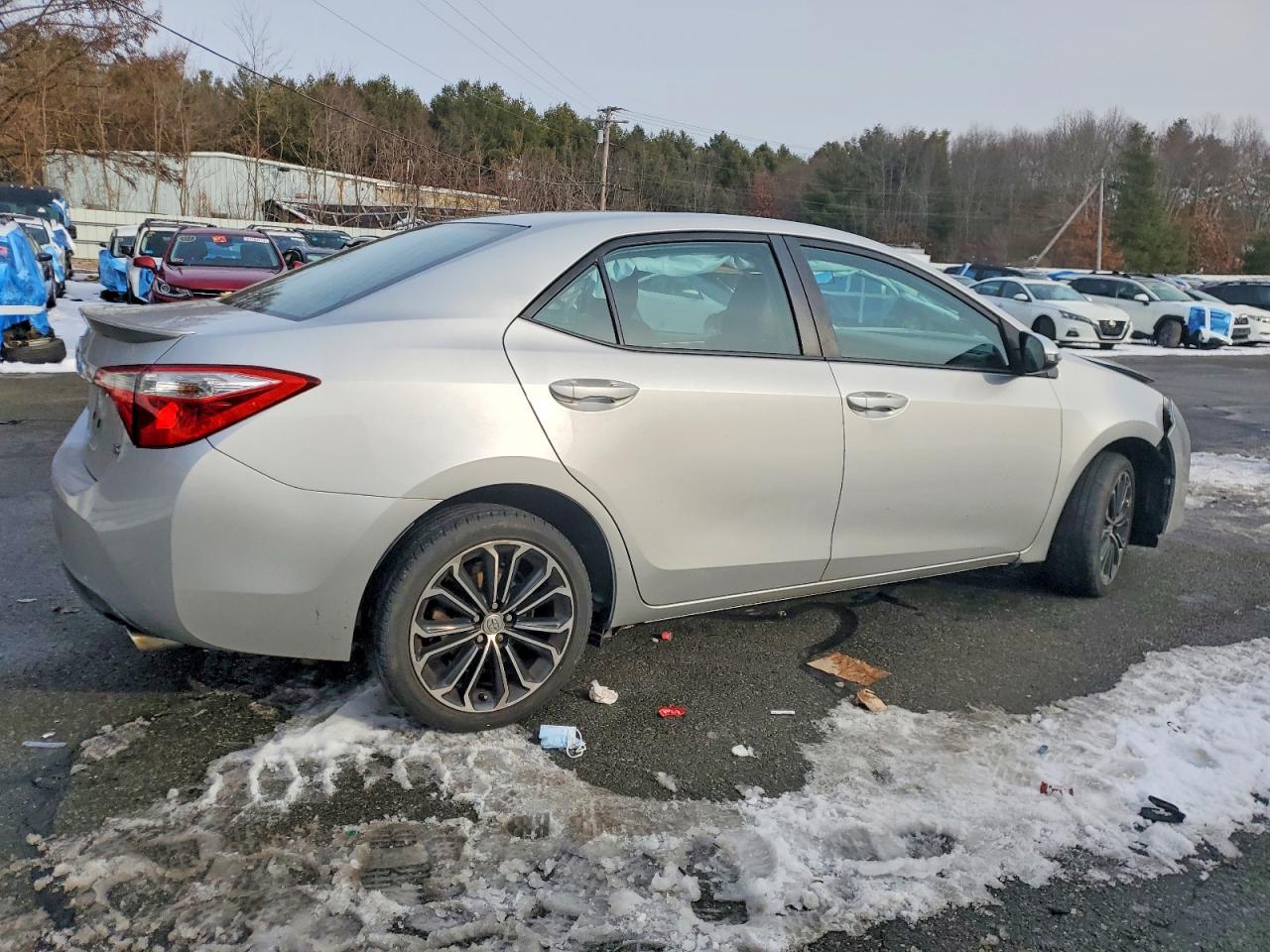 2014 TOYOTA COROLLA S PLUS photo 3