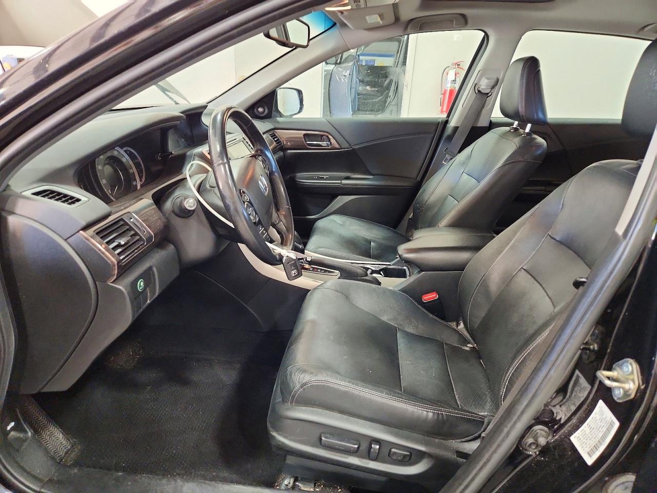 2017 HONDA ACCORD EXL photo 7