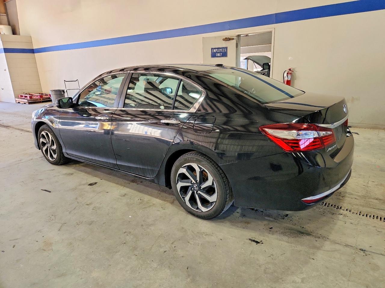 2017 HONDA ACCORD EXL photo 2