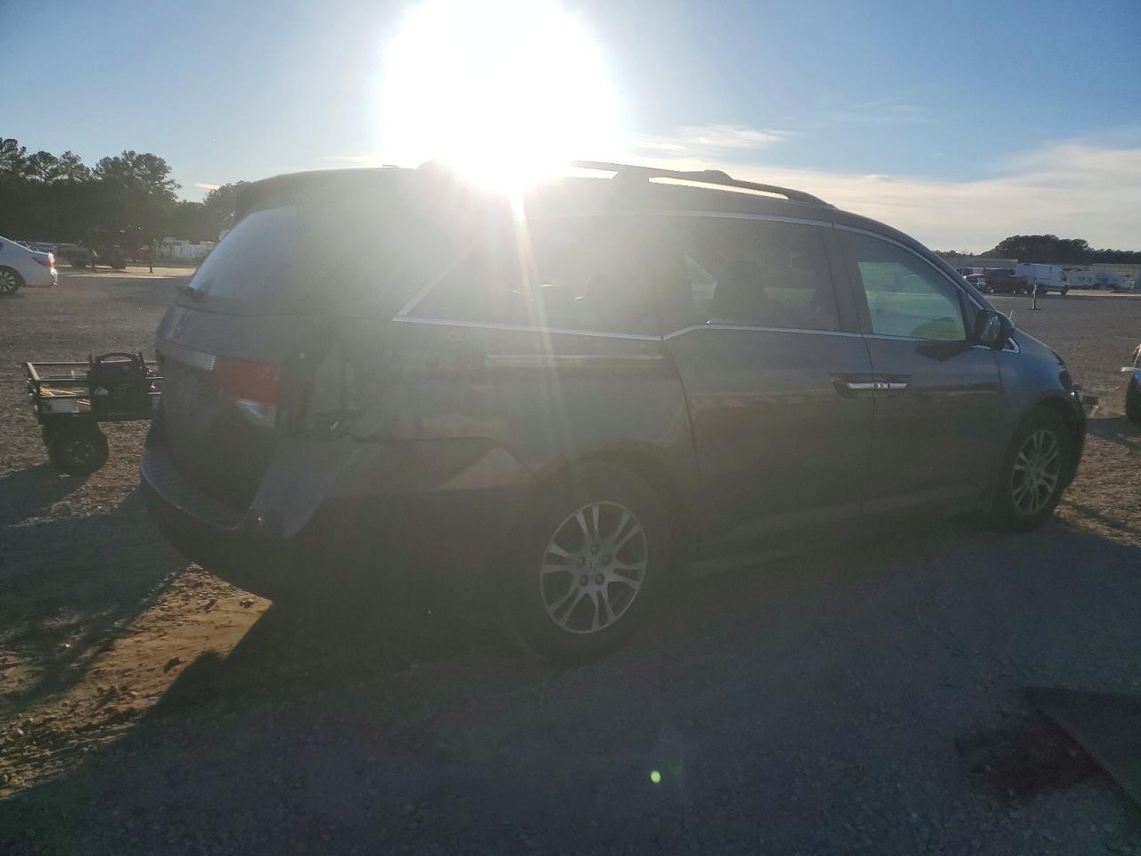 2014 HONDA ODYSSEY EXL photo 3