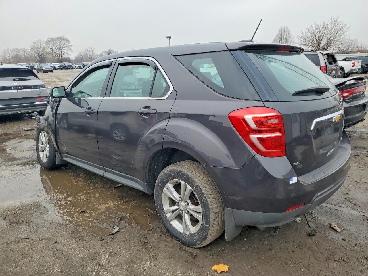 2016 CHEVROLET EQUINOX LS photo 2