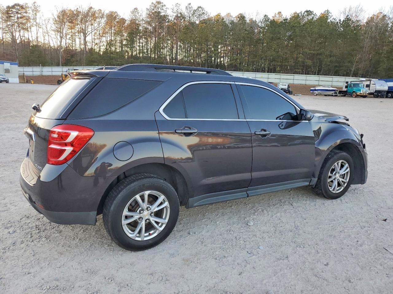 2016 CHEVROLET EQUINOX LT photo 3
