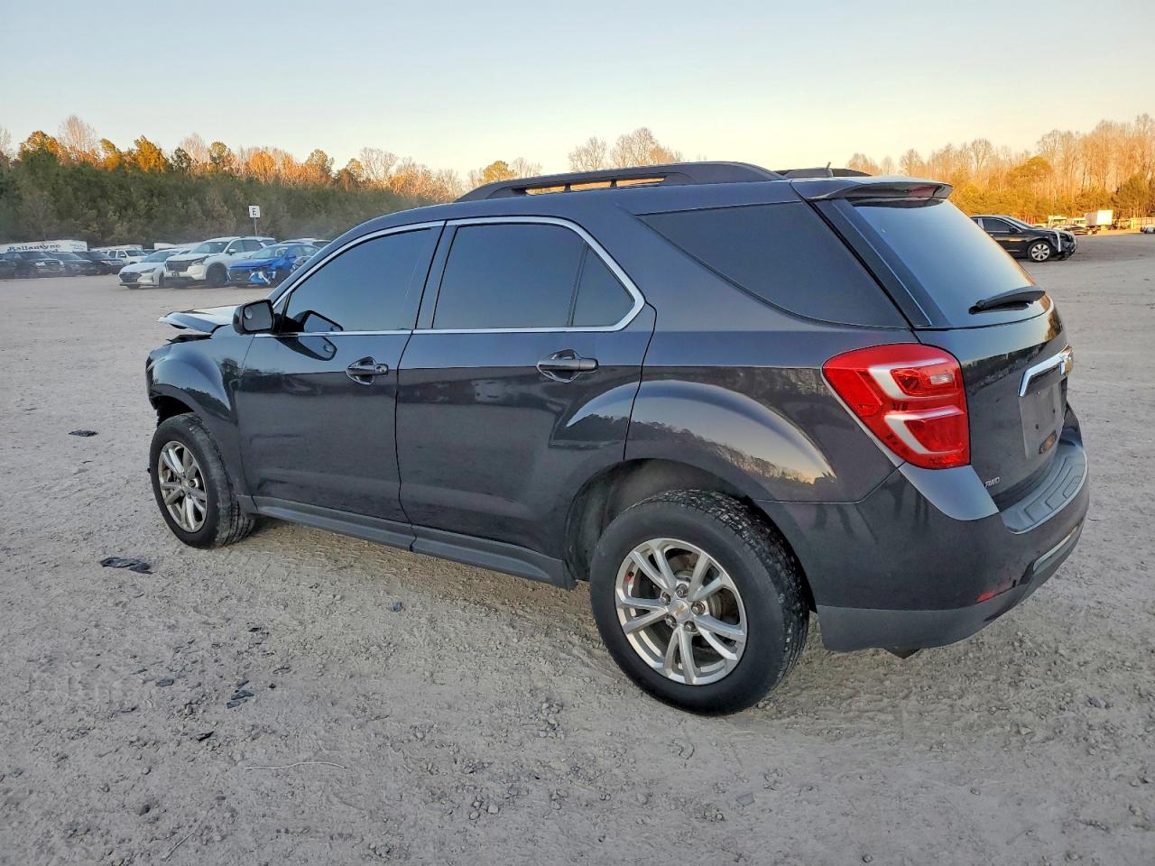 2016 CHEVROLET EQUINOX LT photo 2