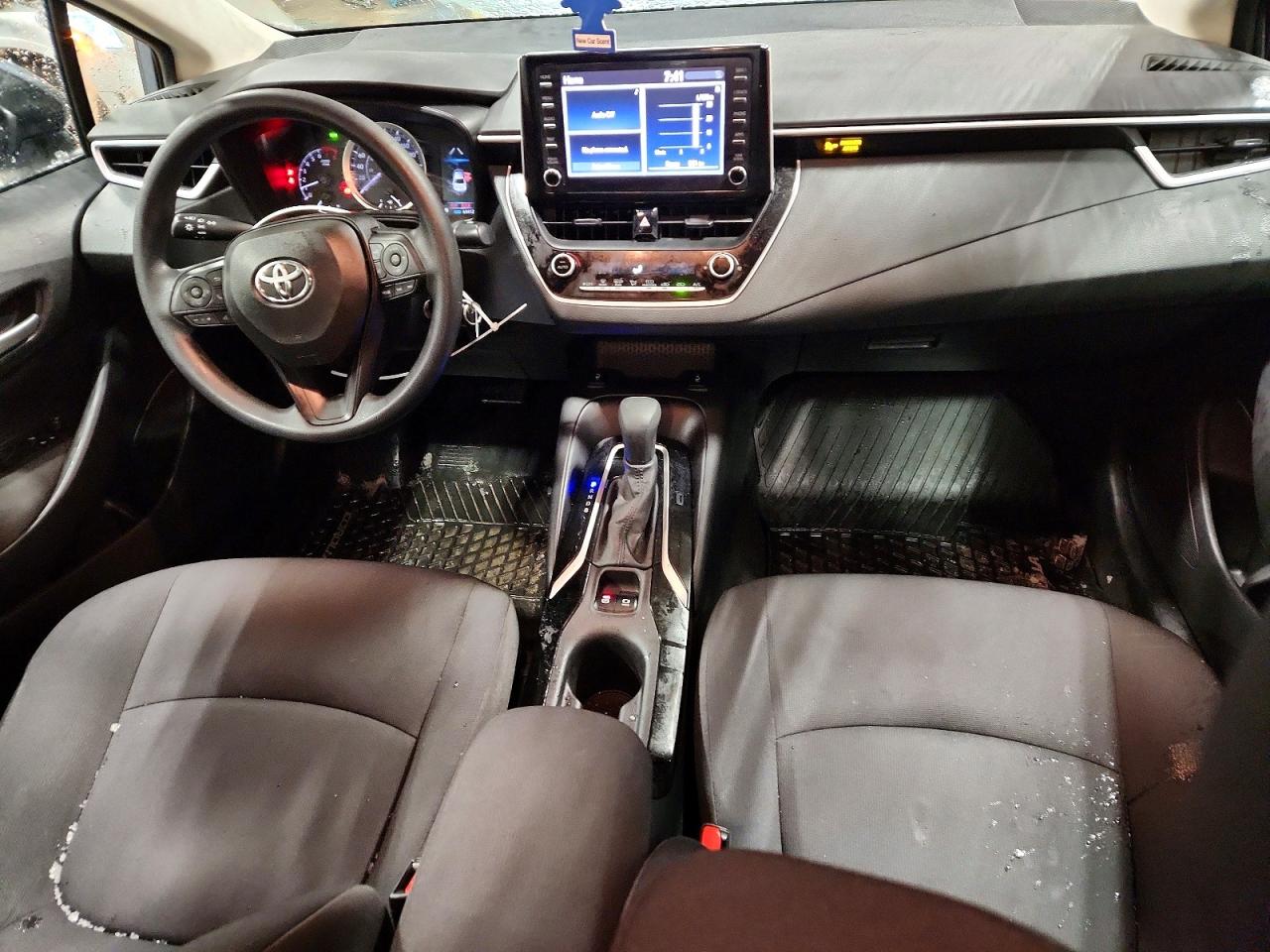 2021 TOYOTA COROLLA LE photo 8