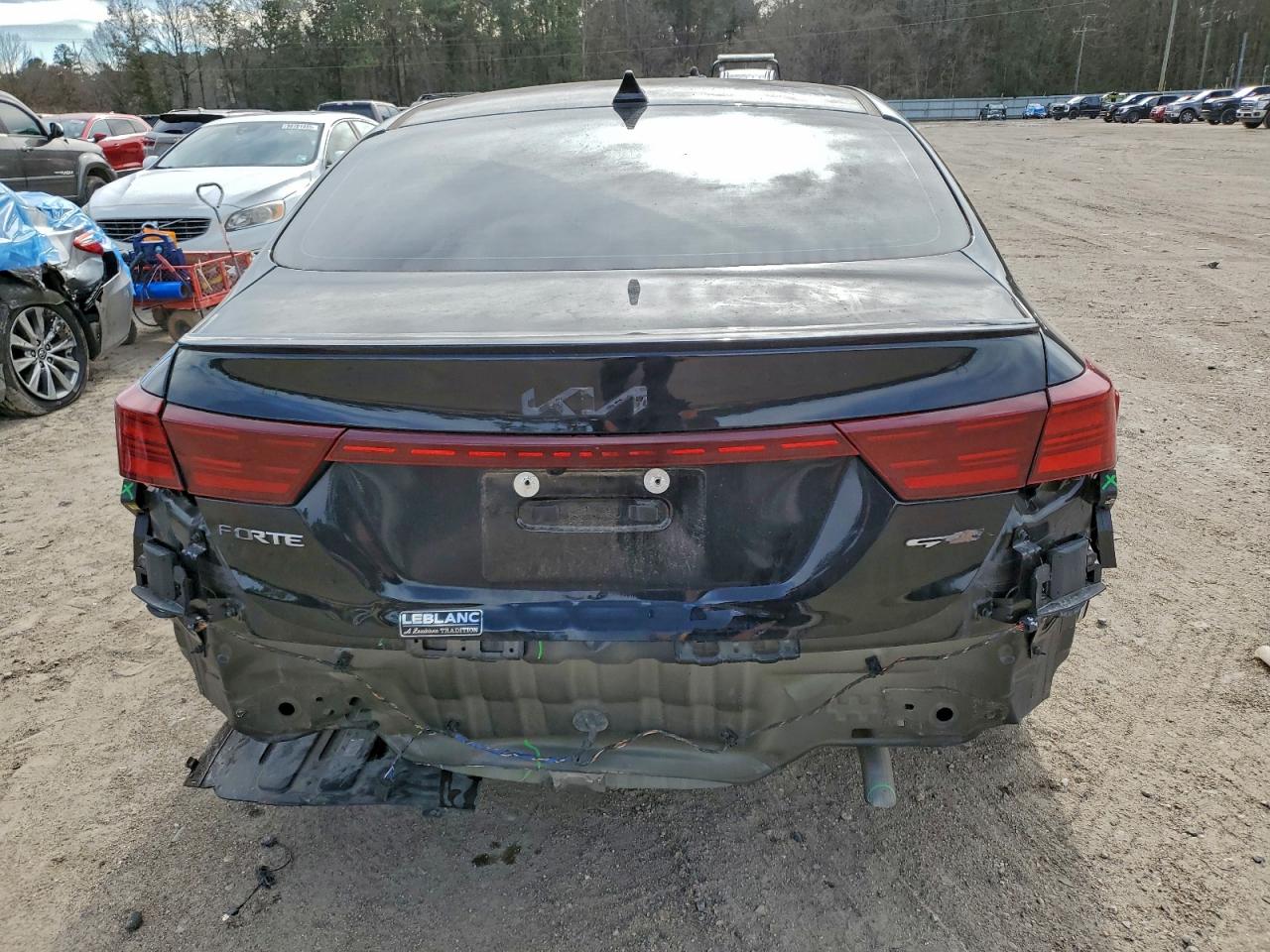 2024 KIA FORTE GT LINE photo 6