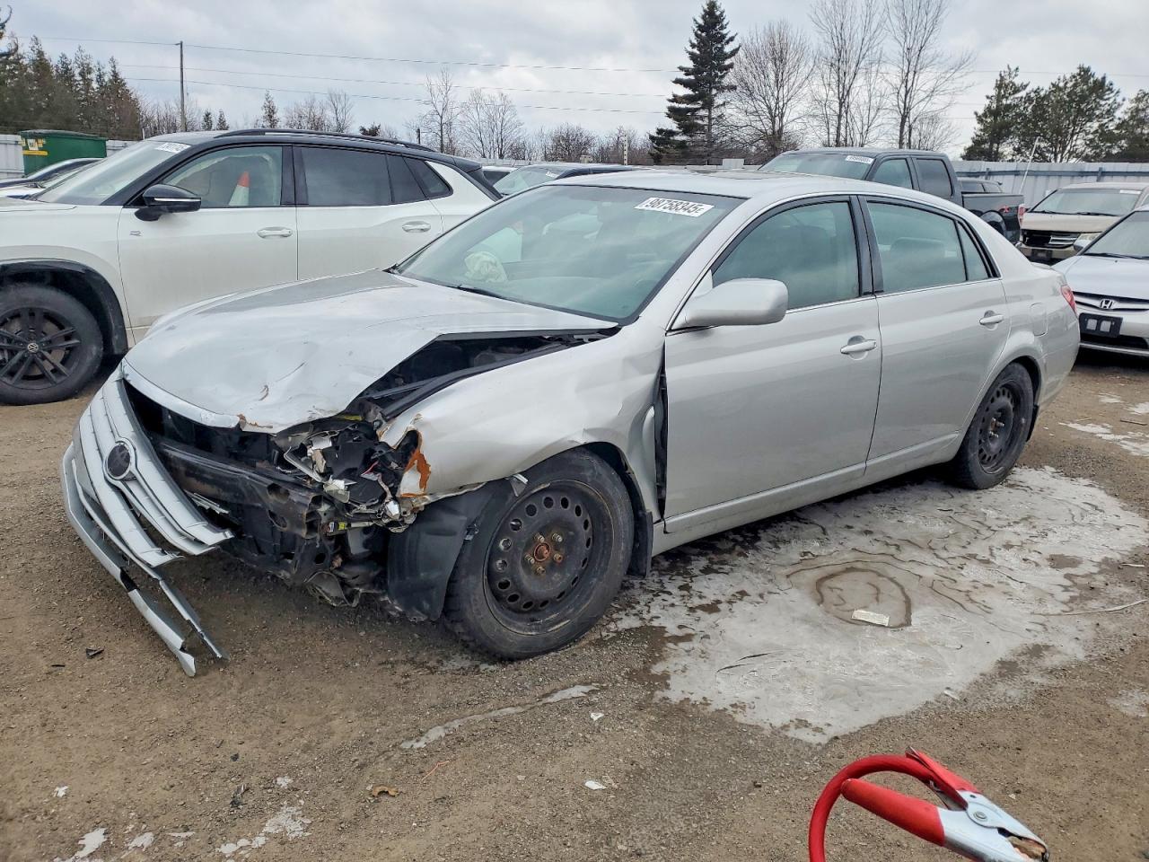 2005 TOYOTA AVALON