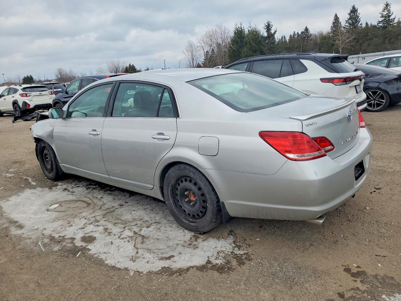 2005 TOYOTA AVALON XL photo 2