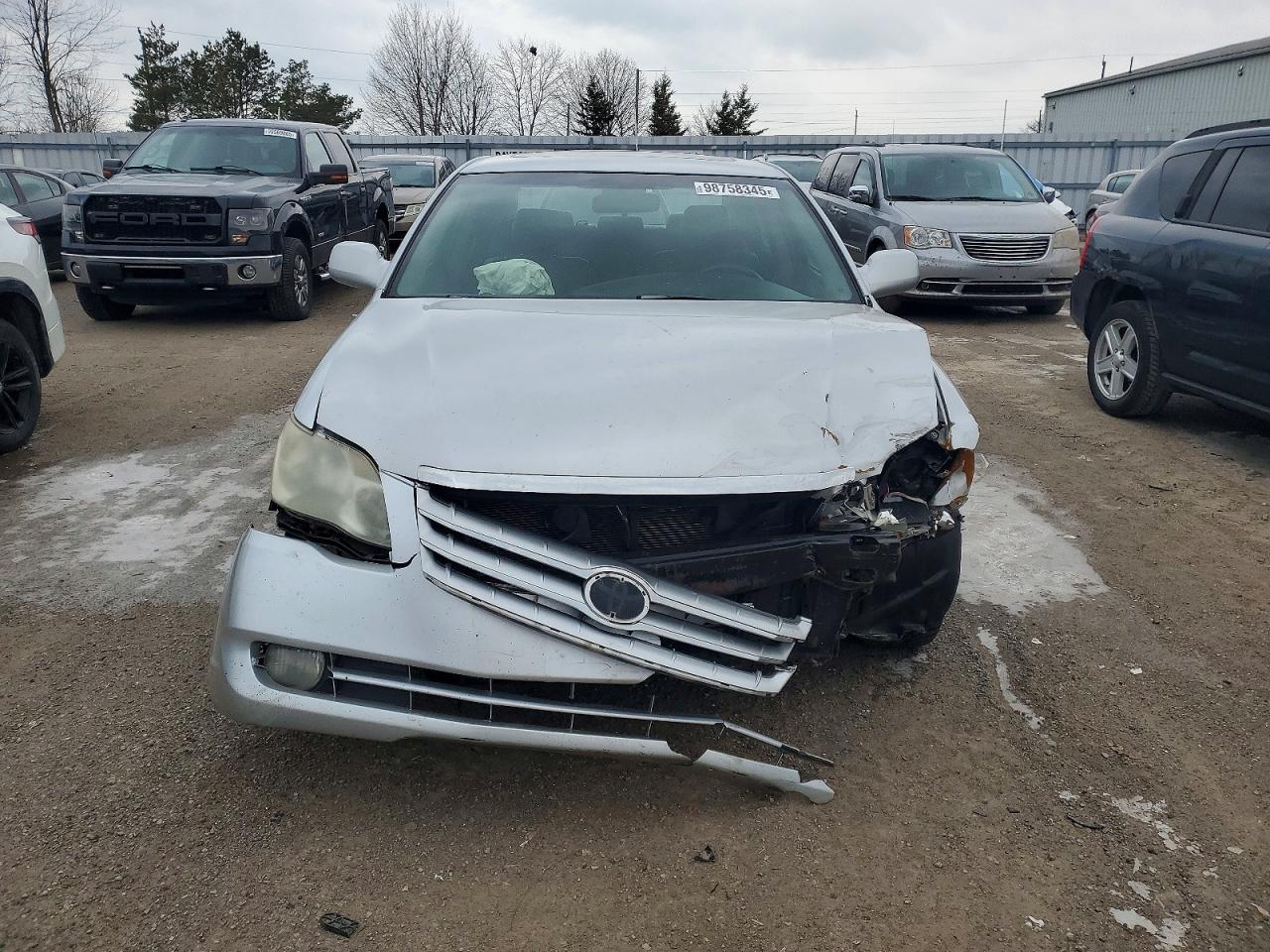 2005 TOYOTA AVALON XL photo 5