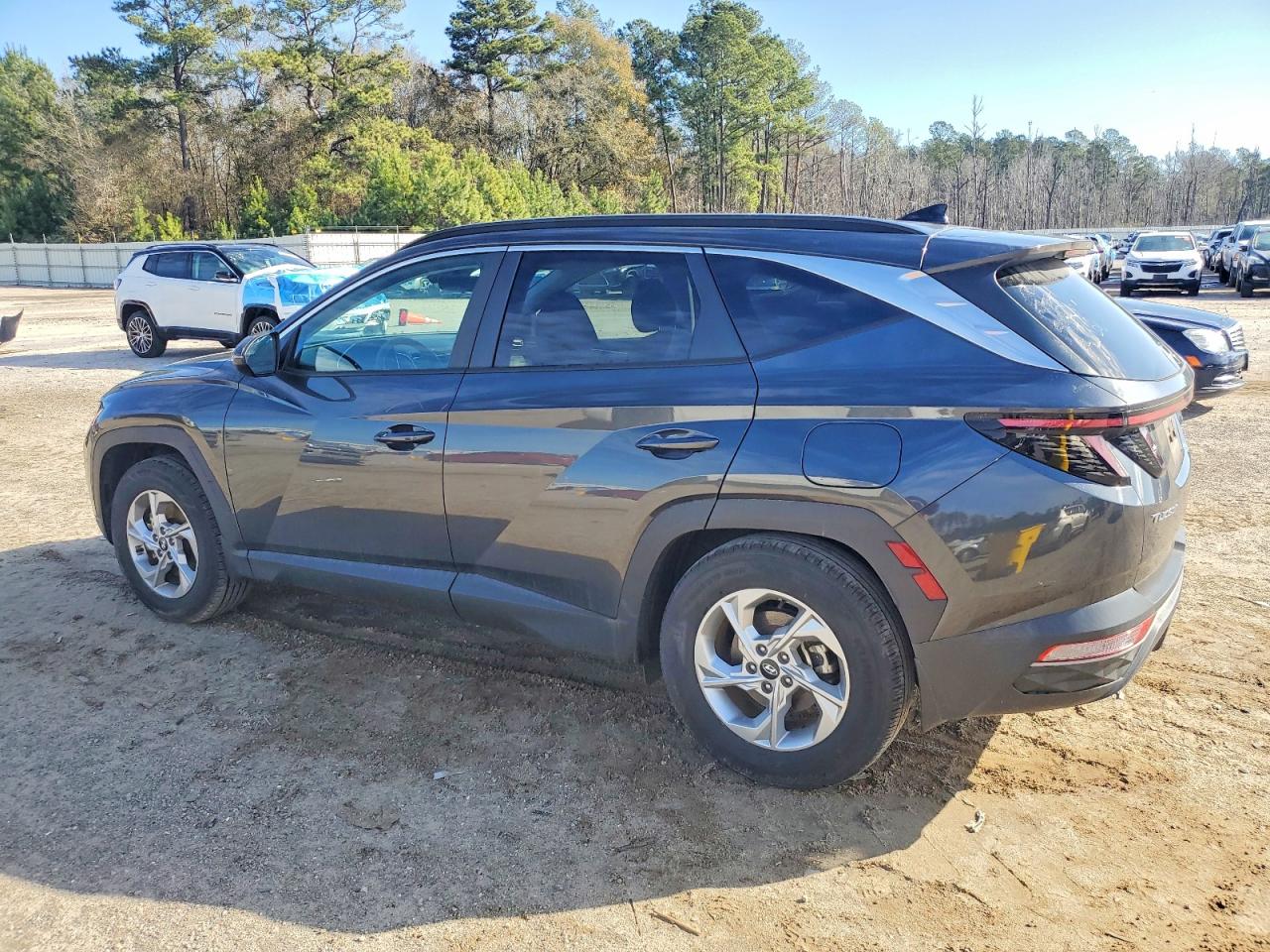 2022 HYUNDAI TUCSON SEL photo 2