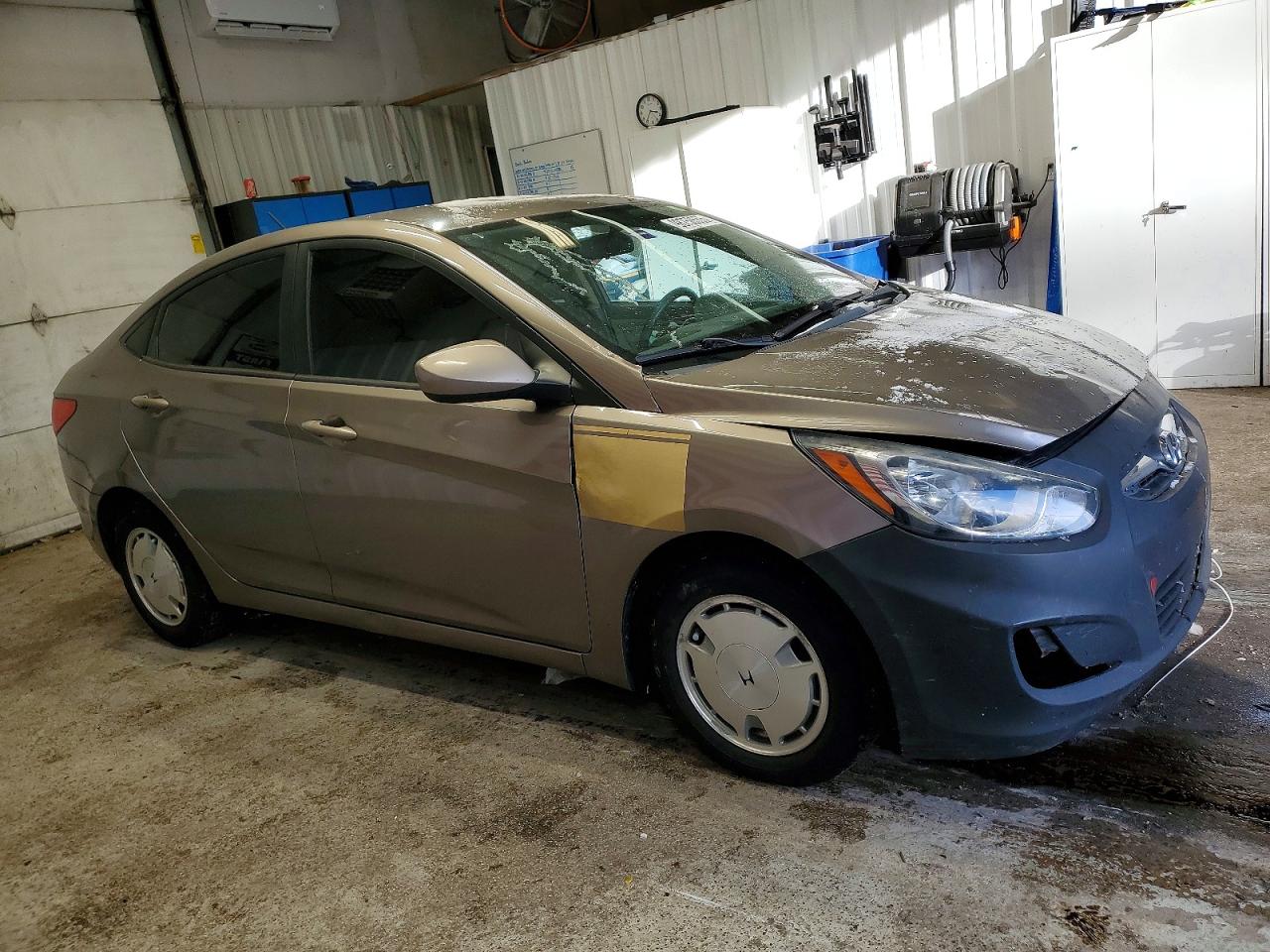 2014 HYUNDAI ACCENT GLS photo 4