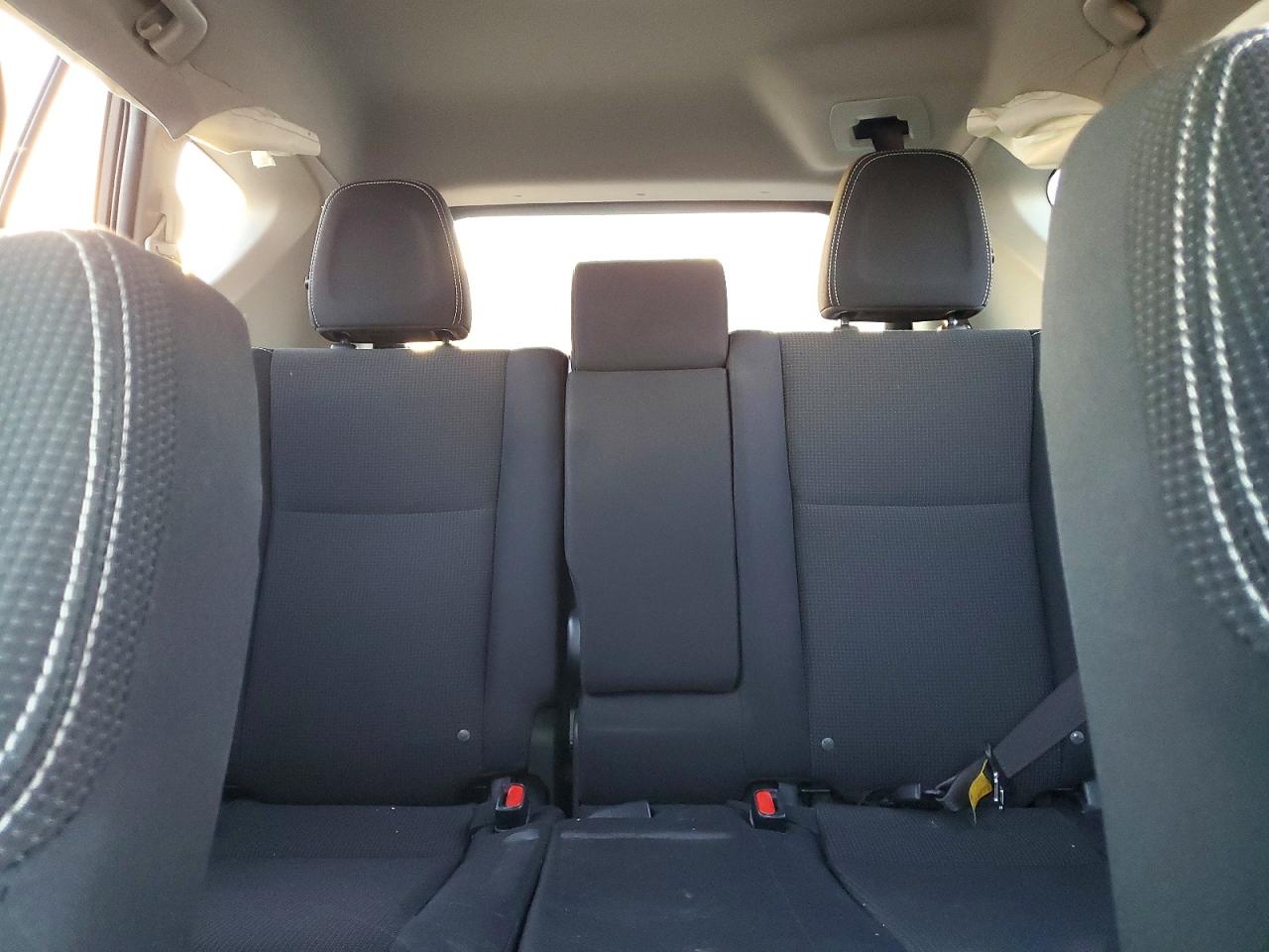 2017 TOYOTA RAV4 XLE photo 10