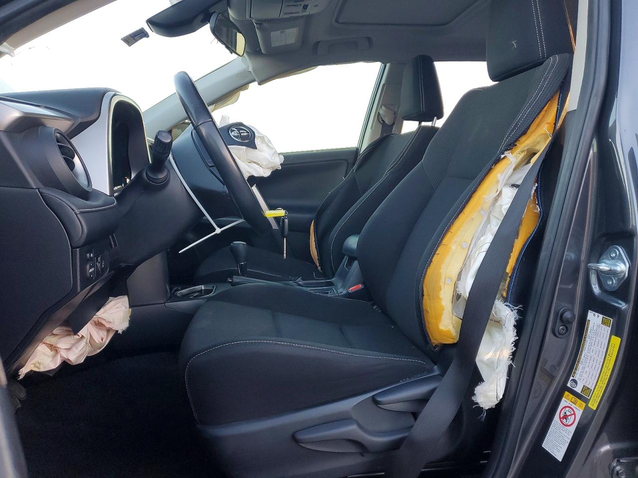 2017 TOYOTA RAV4 XLE photo 7
