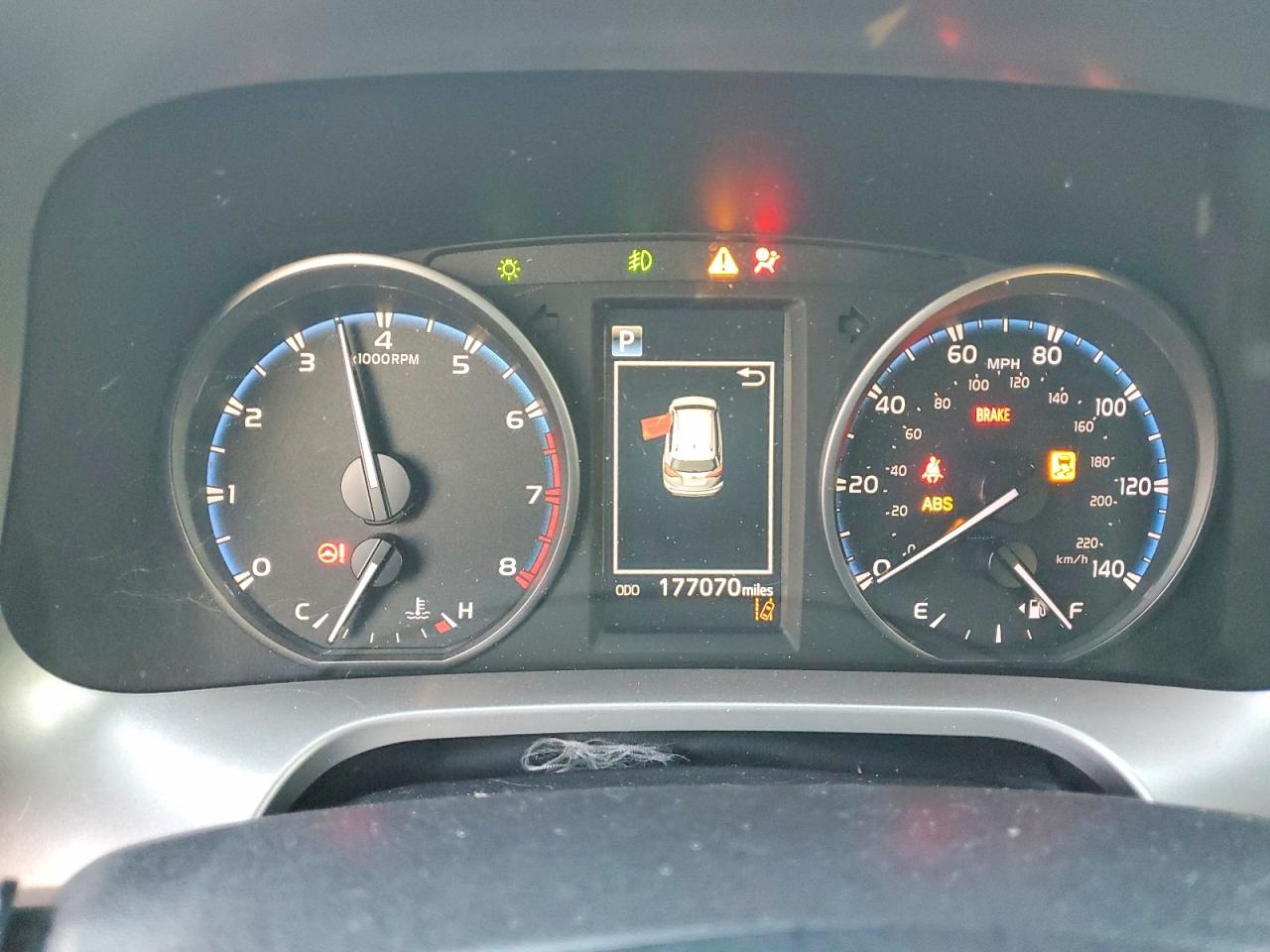 2017 TOYOTA RAV4 XLE photo 9