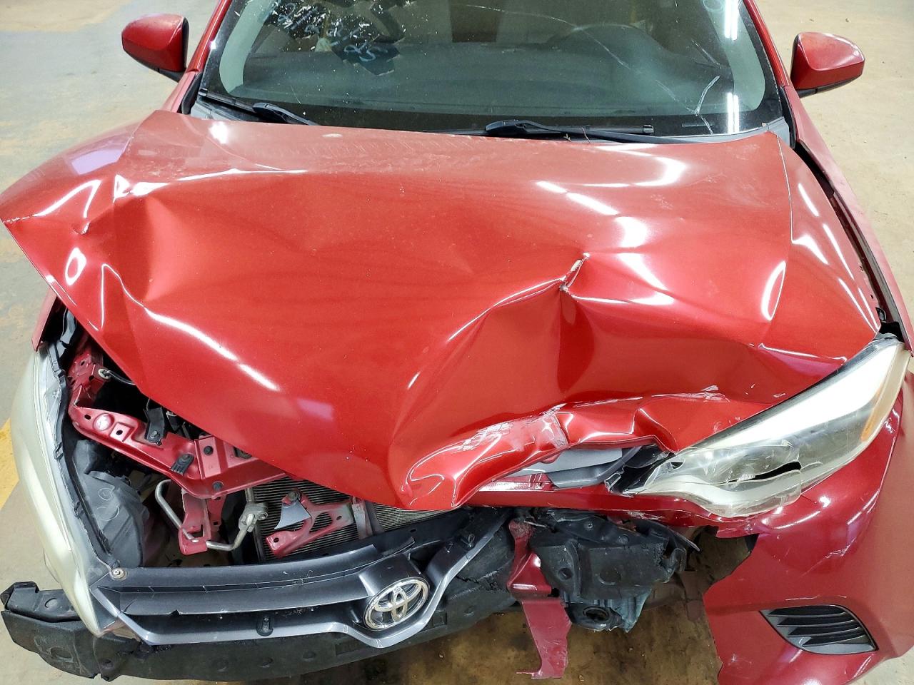 2016 TOYOTA COROLLA LE photo 11