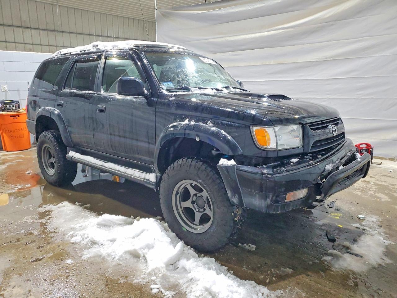 2001 TOYOTA 4RUNNER SR5 photo 4