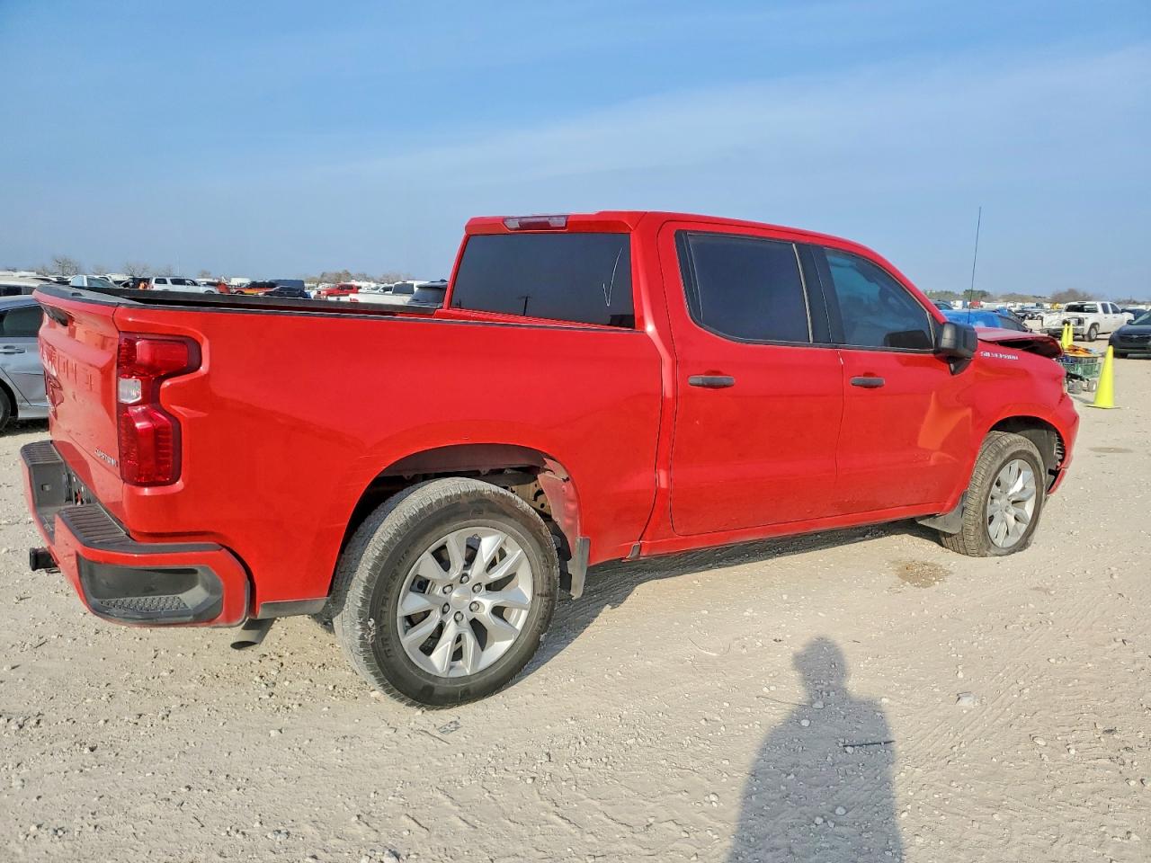 2024 CHEVROLET SILVERADO C1500 CUSTOM photo 3