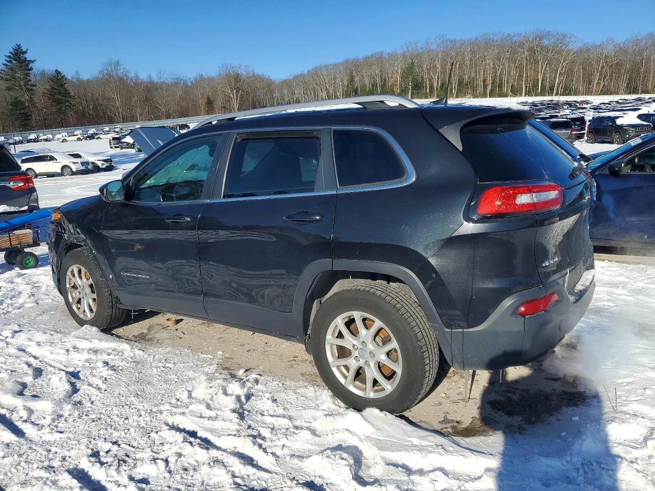 2016 JEEP CHEROKEE LATITUDE photo 2