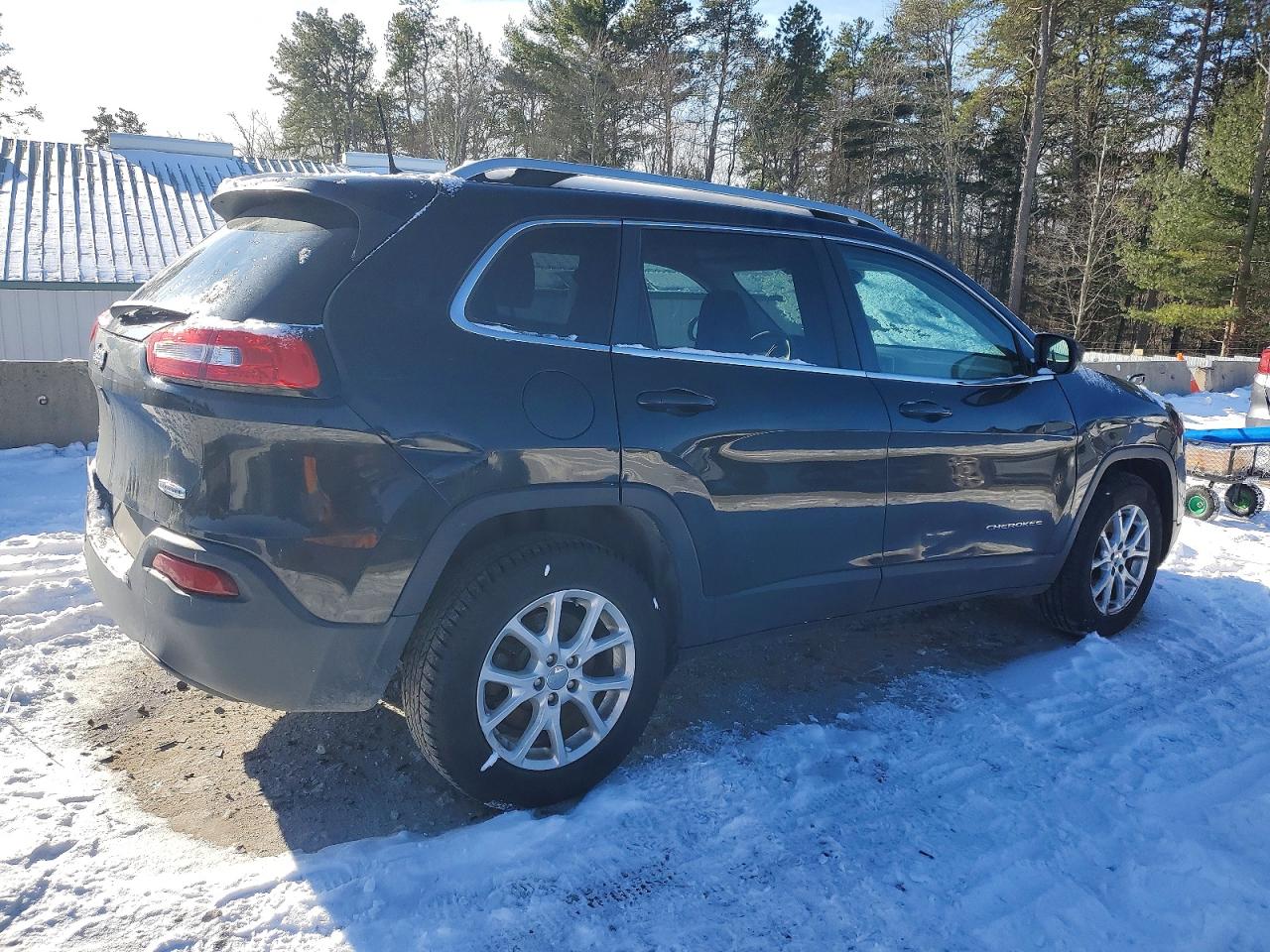2016 JEEP CHEROKEE LATITUDE photo 3