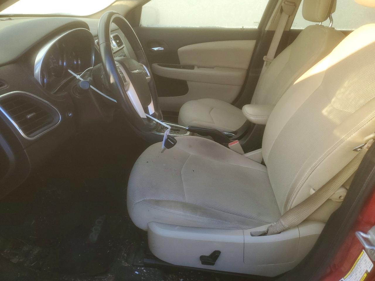 2013 CHRYSLER 200 TOURING photo 13