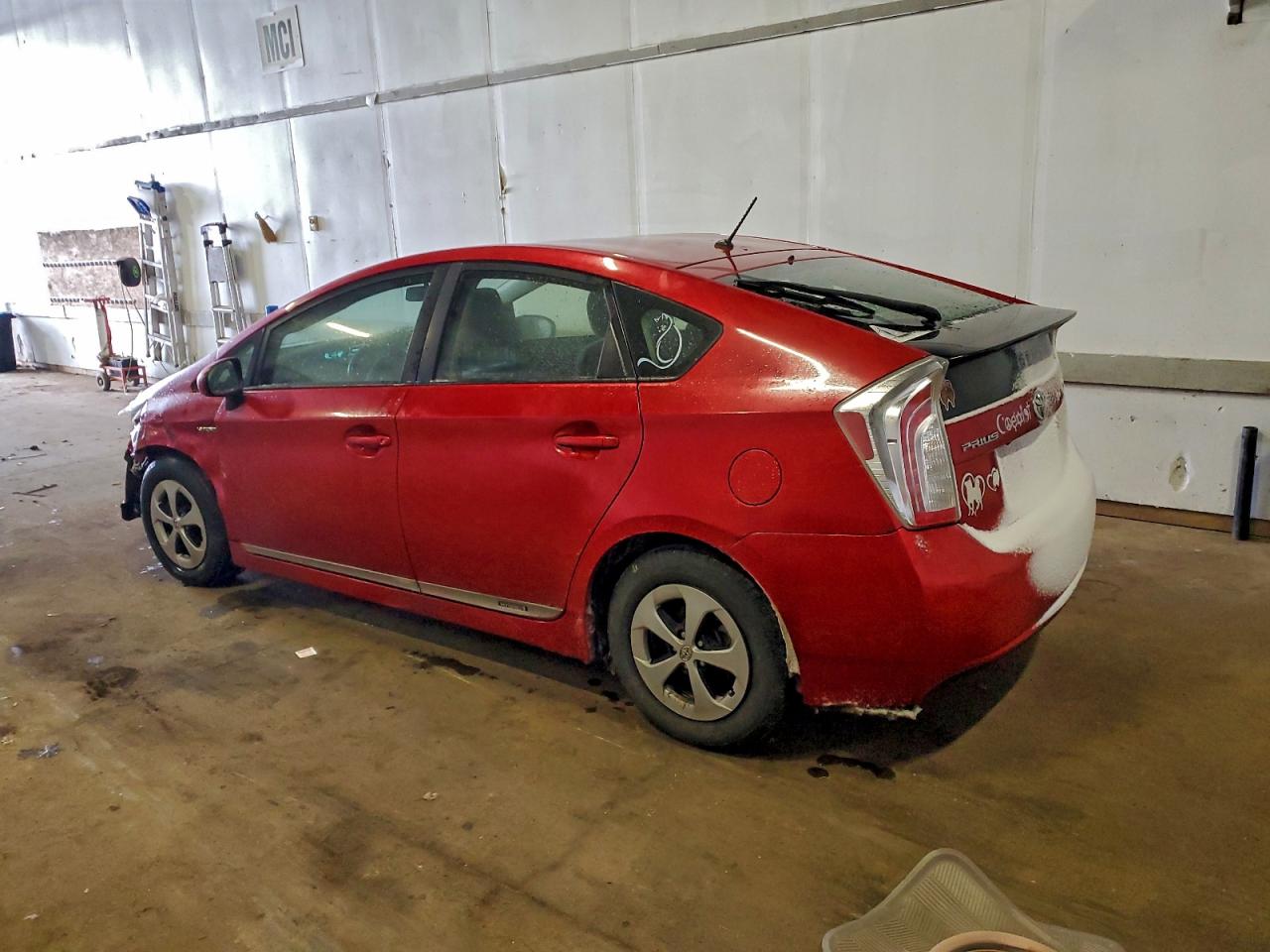 2015 TOYOTA PRIUS photo 2