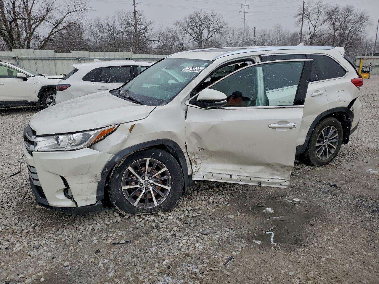 2019 TOYOTA HIGHLANDER