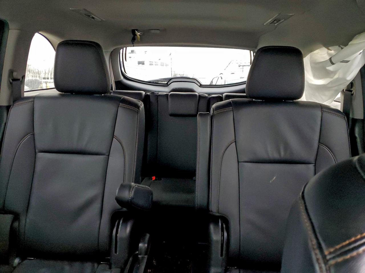 2019 TOYOTA HIGHLANDER SE photo 10