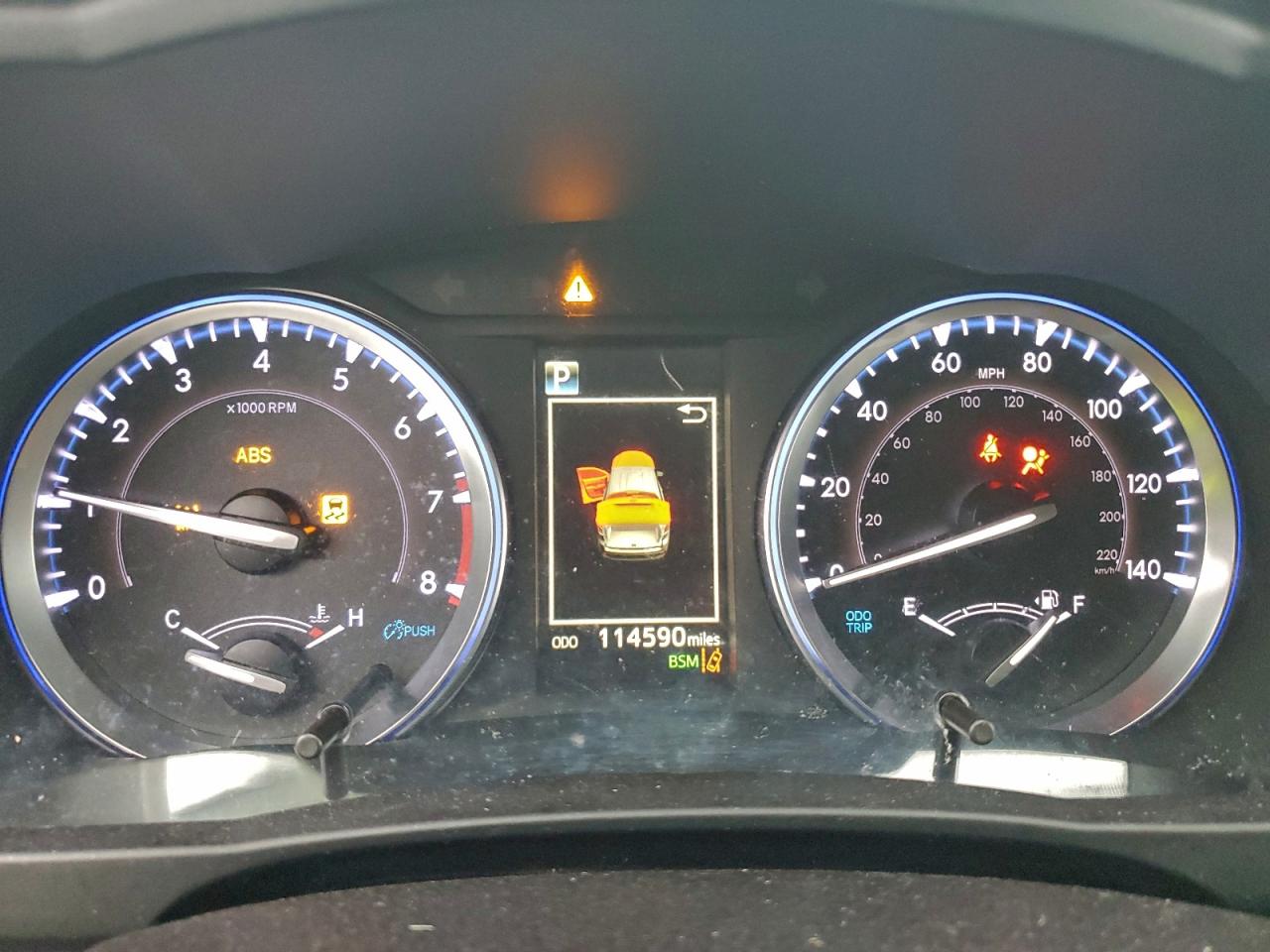 2019 TOYOTA HIGHLANDER SE photo 9