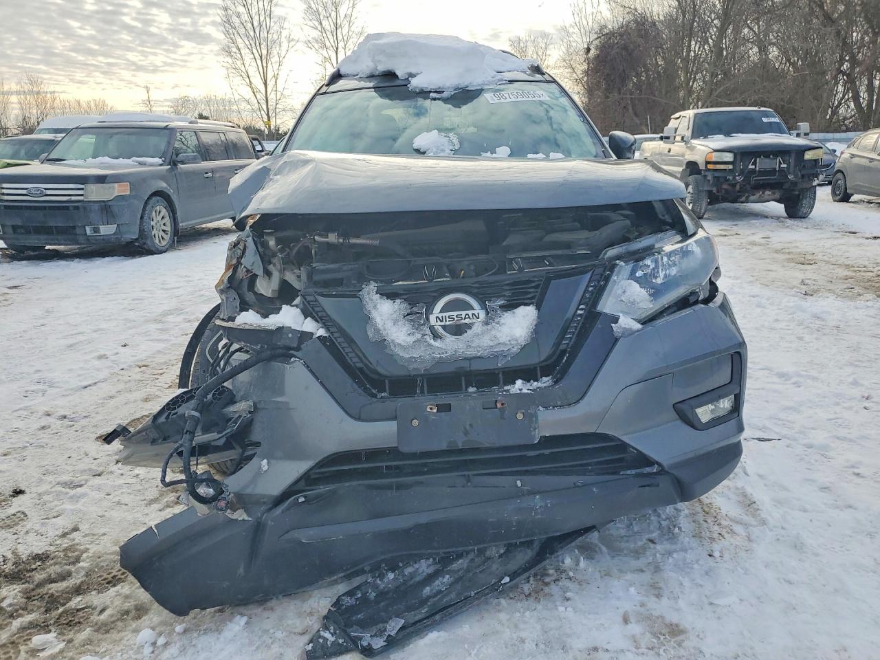 2018 NISSAN ROGUE S photo 5
