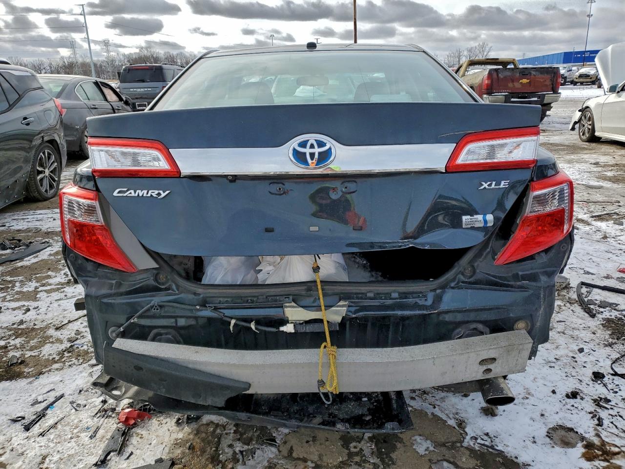 2013 TOYOTA CAMRY HYBRID photo 6