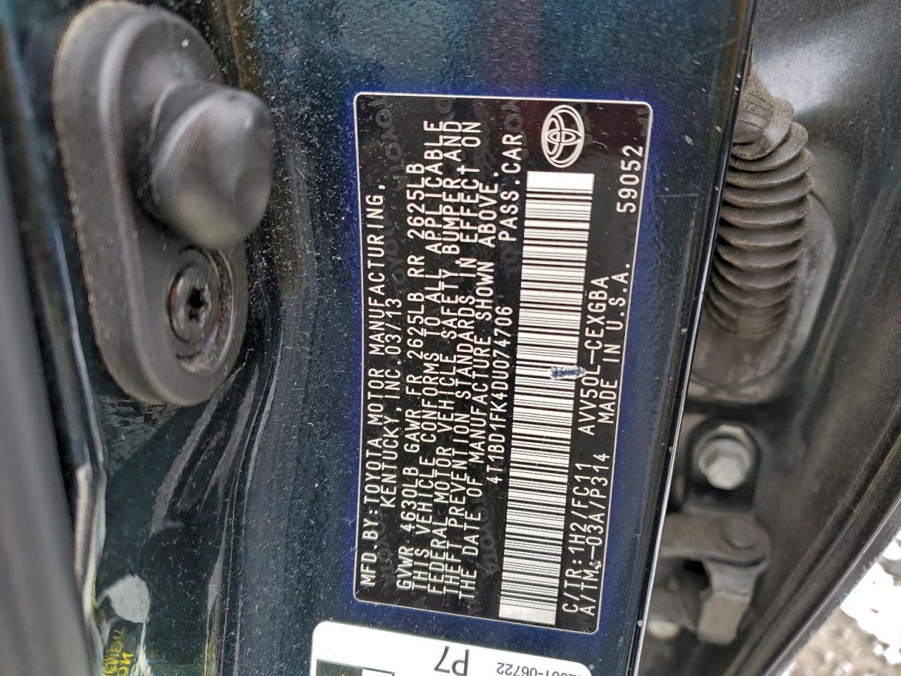2013 TOYOTA CAMRY HYBRID photo 13