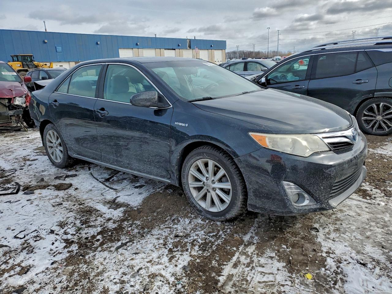 2013 TOYOTA CAMRY HYBRID photo 4