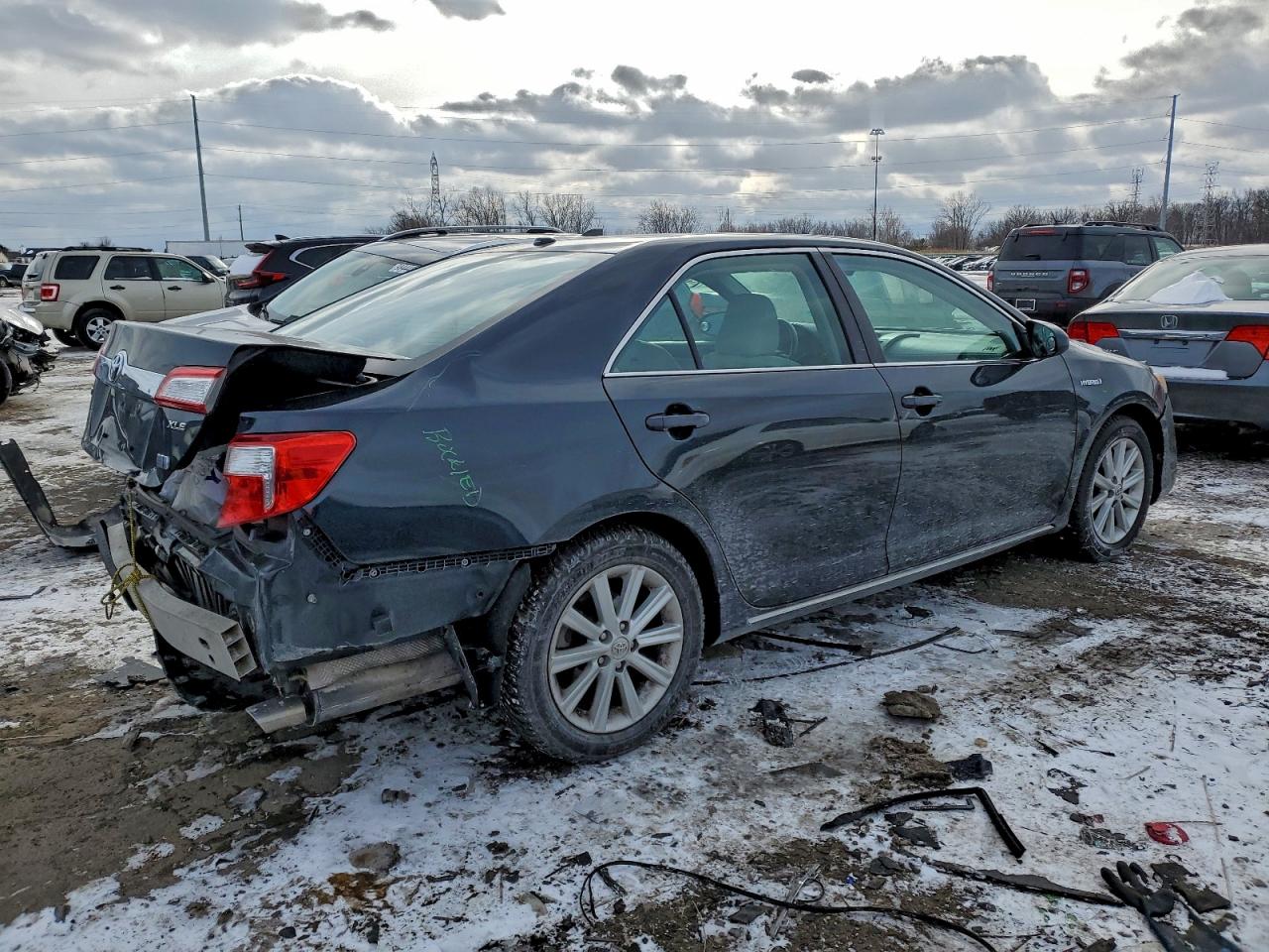 2013 TOYOTA CAMRY HYBRID photo 3