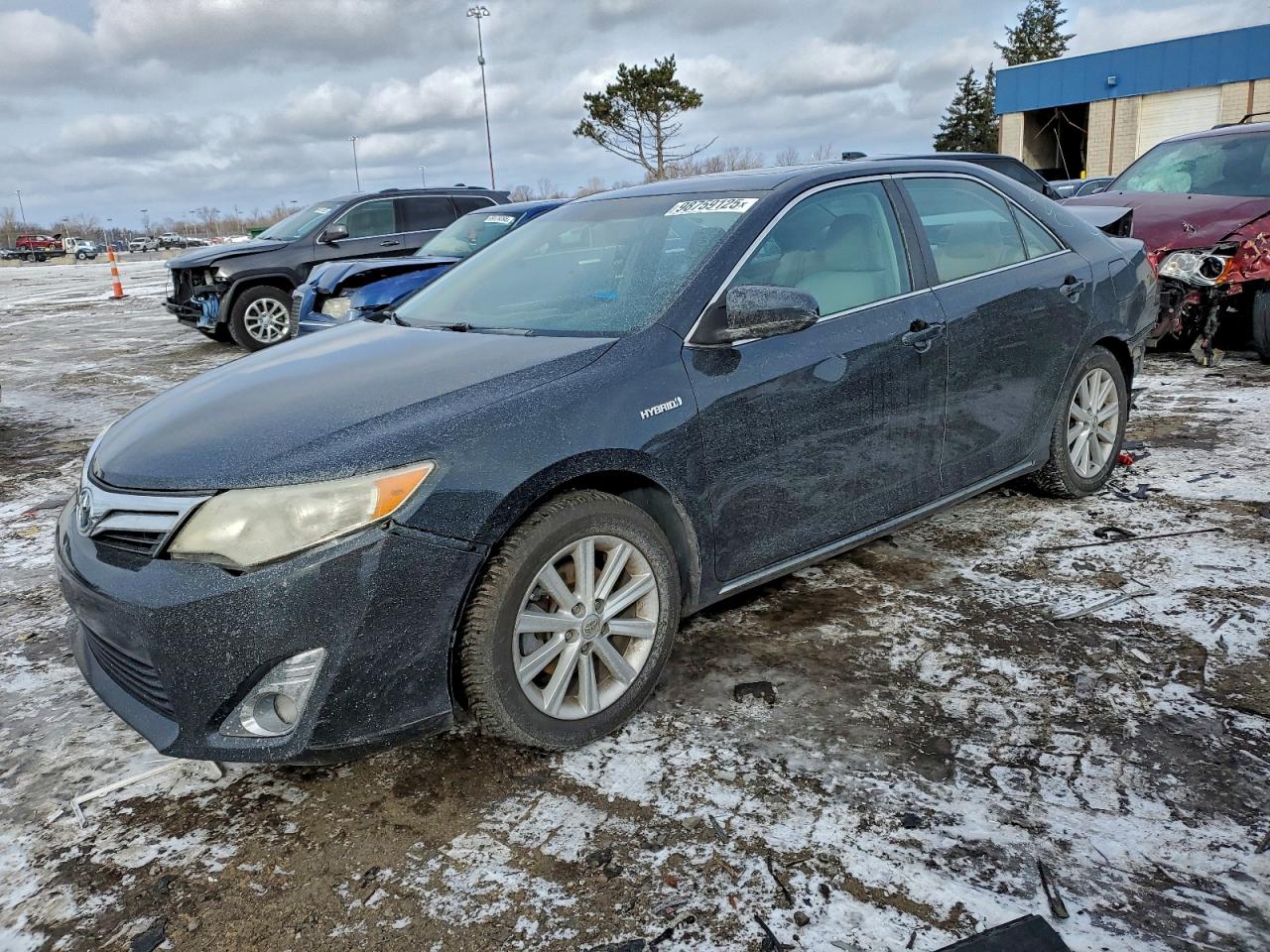 2013 TOYOTA CAMRY
