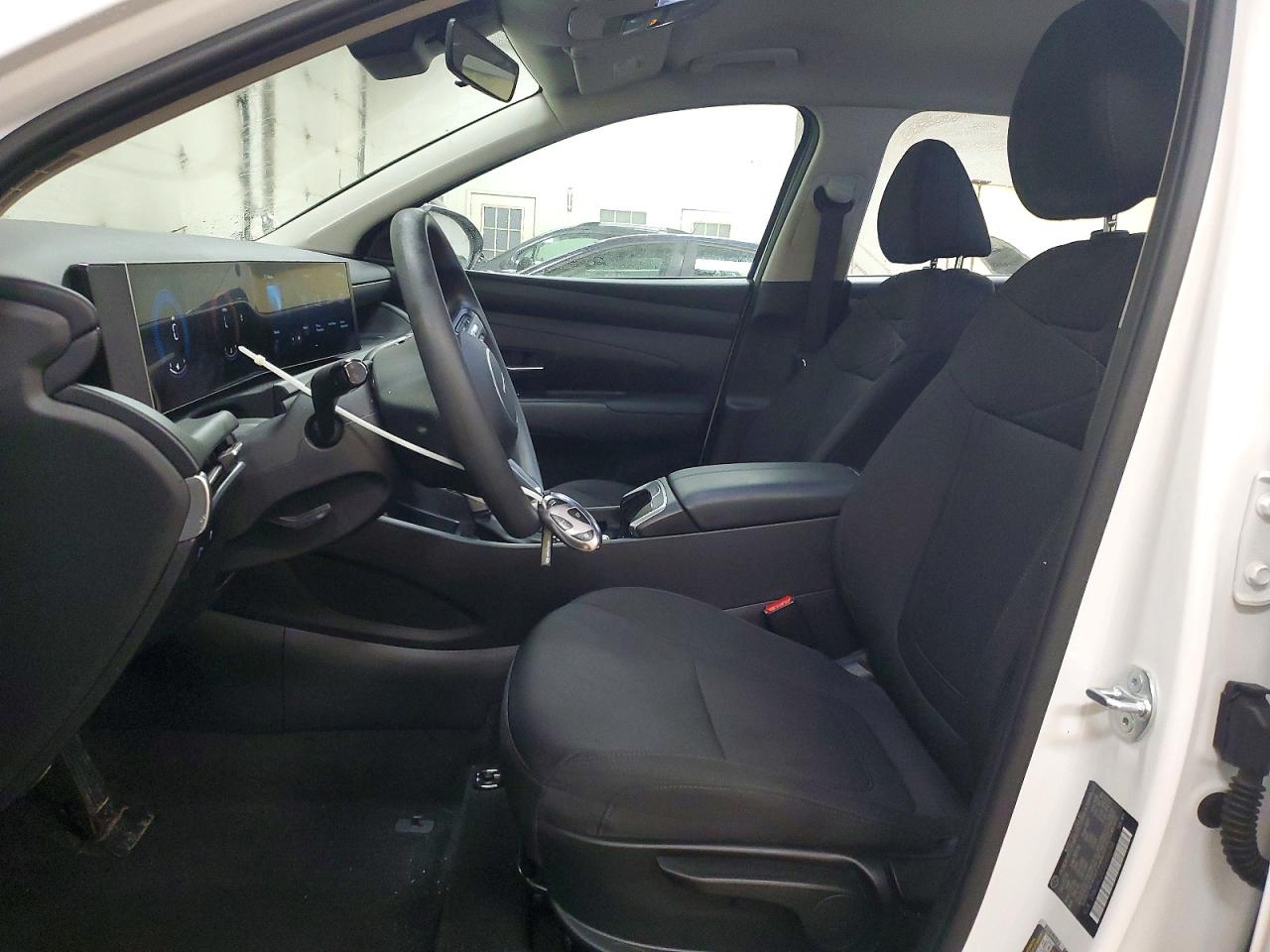 2025 HYUNDAI TUCSON SE photo 7