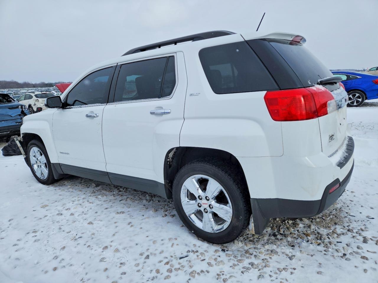 2015 GMC TERRAIN SLT photo 2
