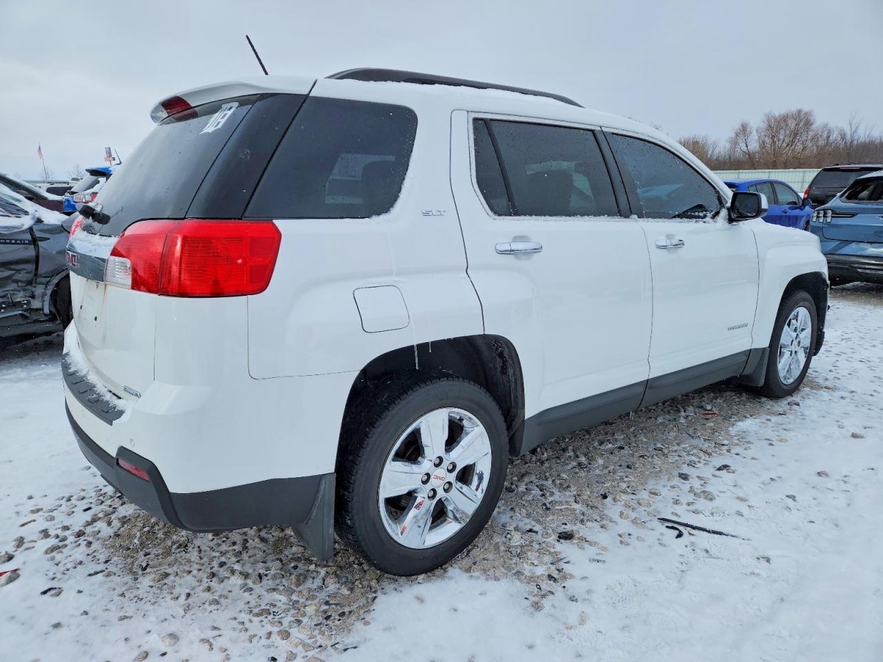 2015 GMC TERRAIN SLT photo 3