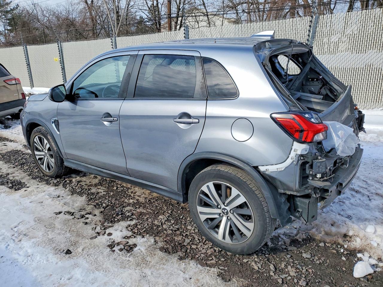2022 MITSUBISHI OUTLANDER SPORT SE photo 2