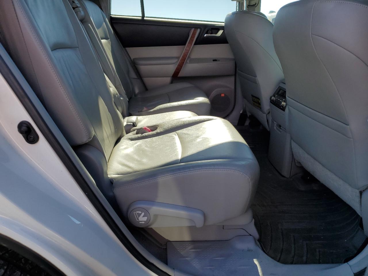2008 TOYOTA HIGHLANDER LIMITED photo 11
