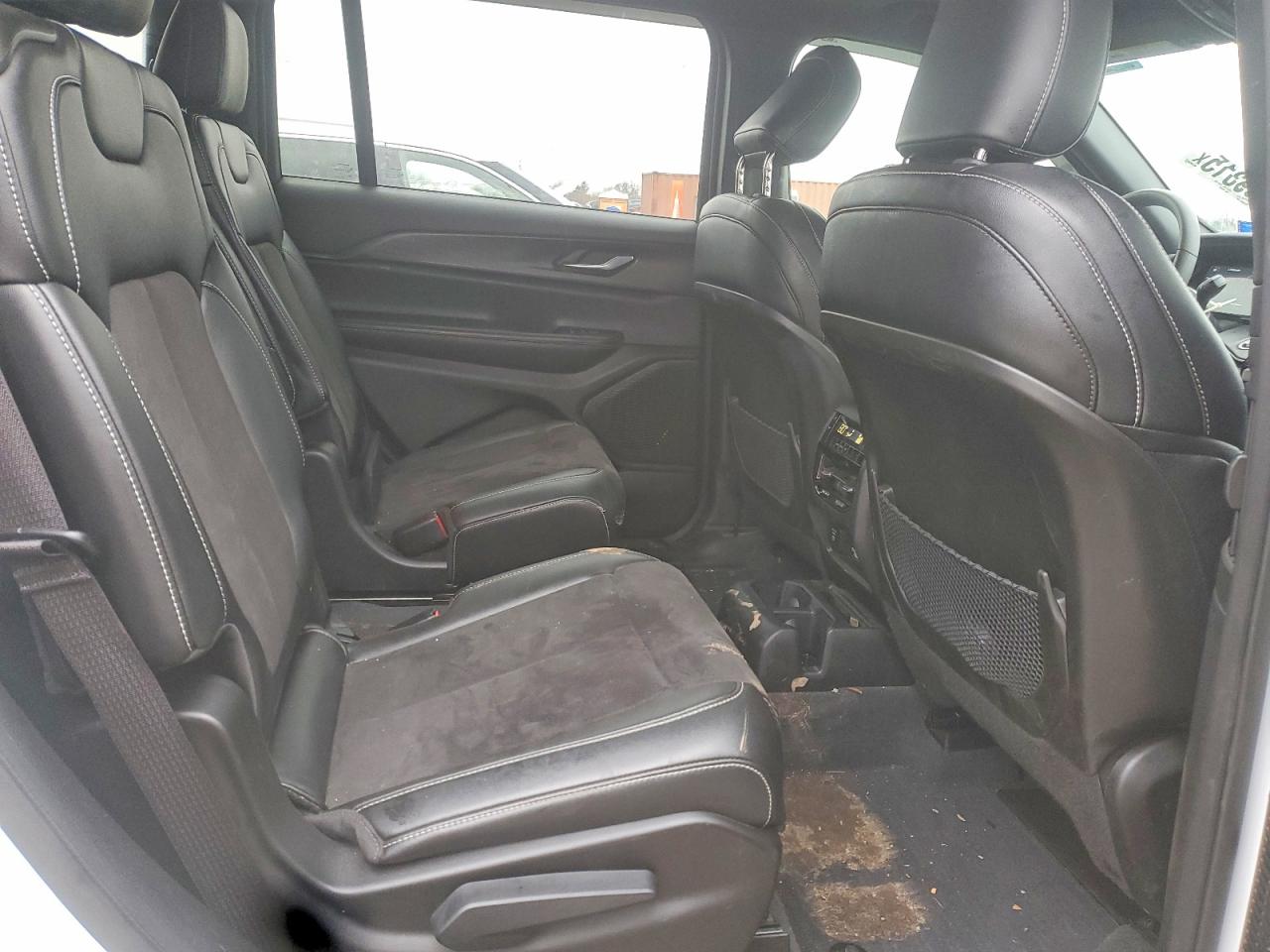 2023 JEEP GRAND CHEROKEE L LAREDO photo 10