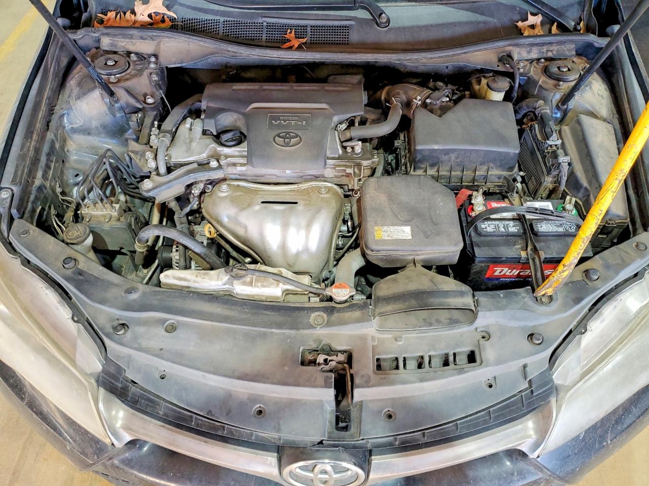 2016 TOYOTA CAMRY LE photo 11